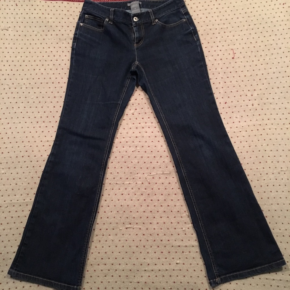 SOLD - Ann Taylor Curvy Fit Jeans